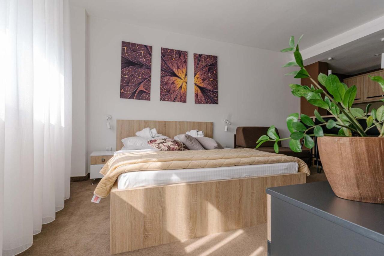 NAR Royalton Accommodation Ni Esterno foto